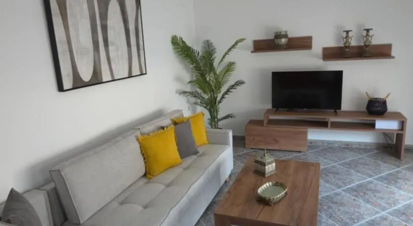 HOME sweet HOME - Image 1