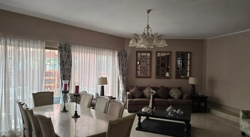 House in an exclusive condominium, ideal for rest - Image 1
