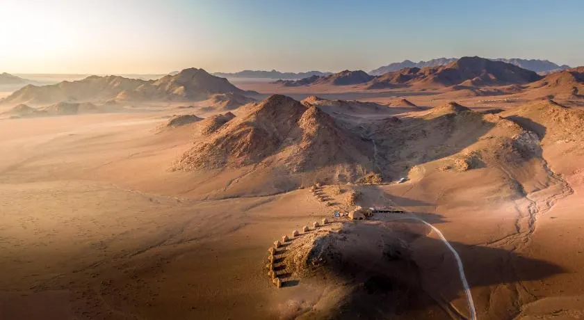 Desert Hills Lodge - Image 1