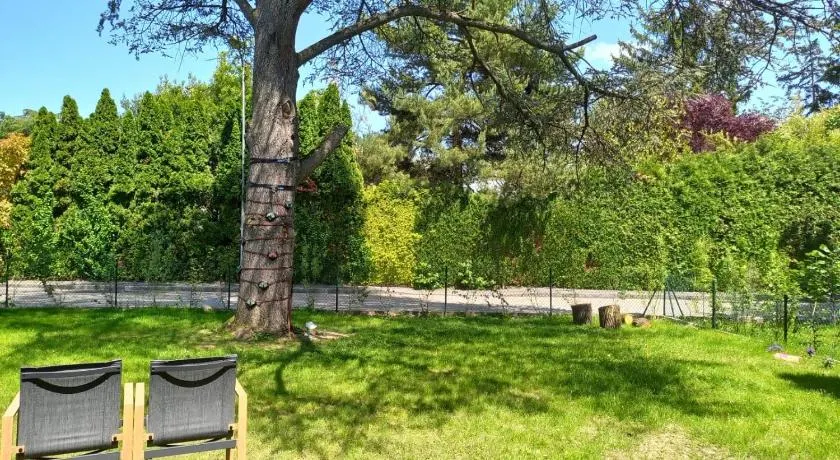 Modern house with private garden - Image 1