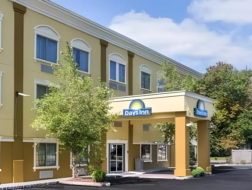 Days Inn by Wyndham Budd Lake - Image 1