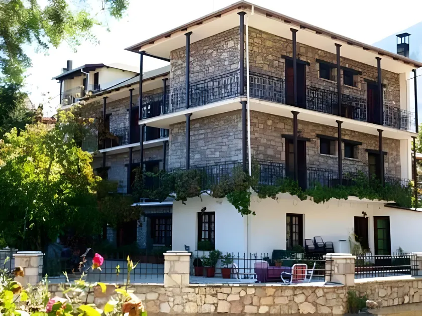 Guesthouse Alexandra - Image 1