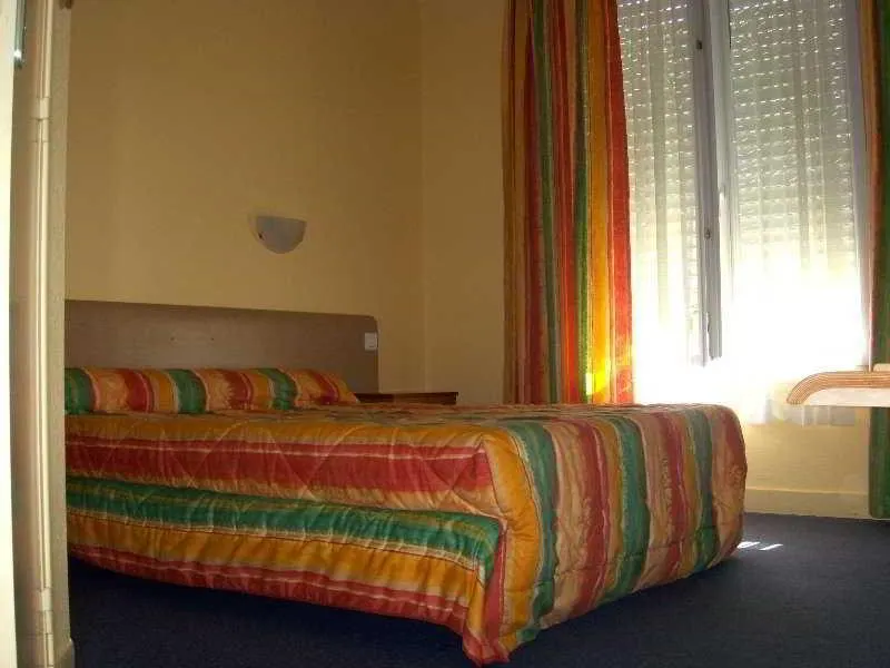 Hôtel Le Bretagne Saint-Nazaire - Image 1