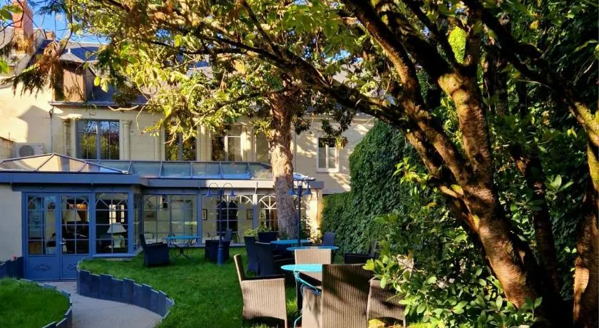 L'Hostellerie de La Licorne - Image 1