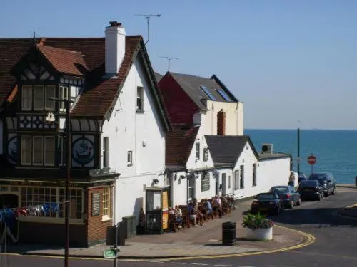 The Ship Inn - Sandgate - Image 1