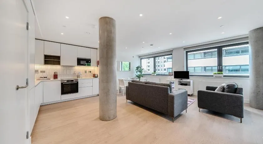 Roomspace Serviced Apartments -Oasis Way - Image 1