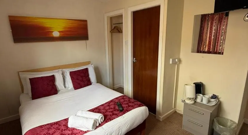 VERNON Hotel - Image 1