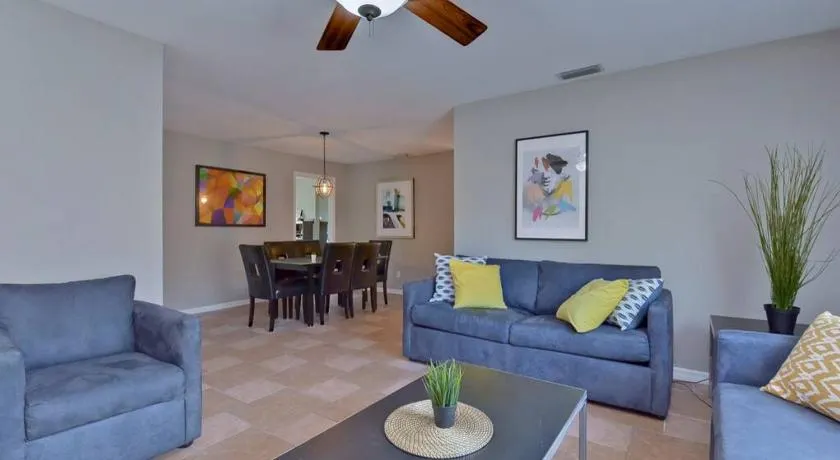 Ybor Casita! 3-Bedrooms Steps away from Centro Ybor! - Image 1
