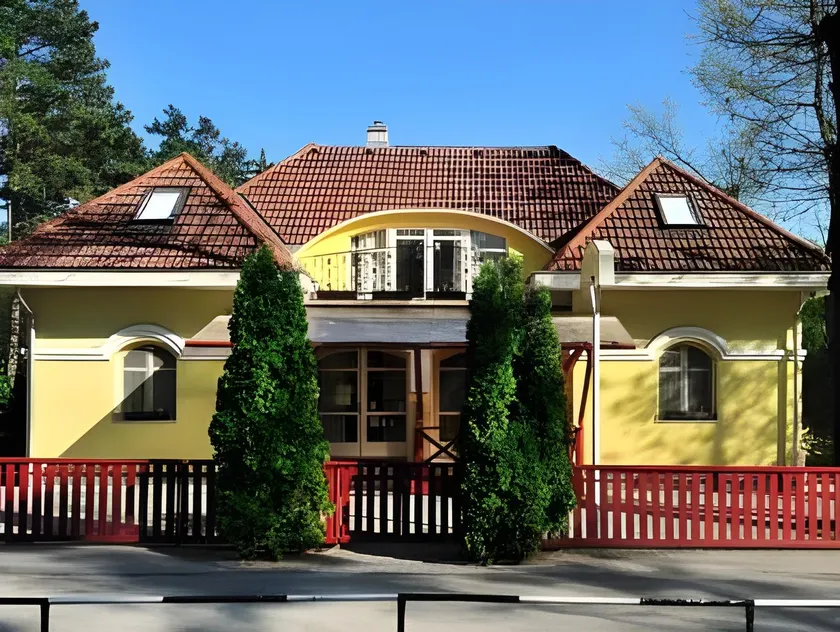 The Corner House Panzió - Image 1