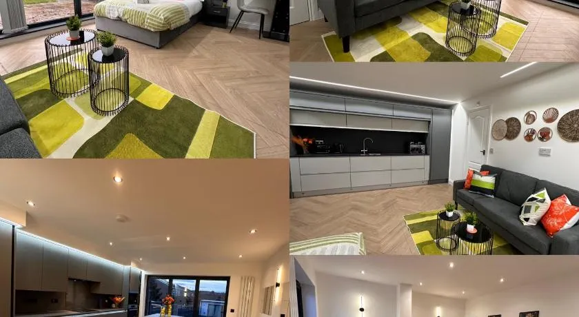 Luxury fully Self-Contained Studio with private bathroom and kitchen R6 - Image 1