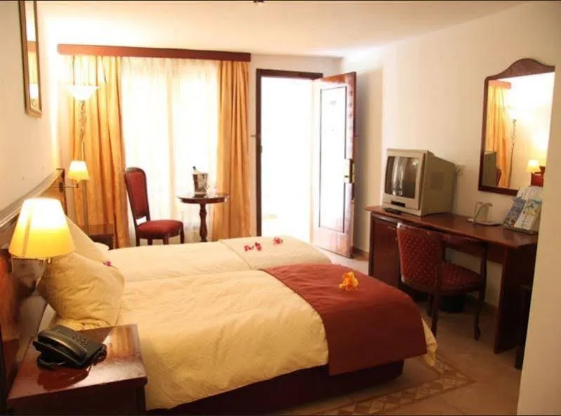 Ocean Bay Hotel & Resort - Image 1