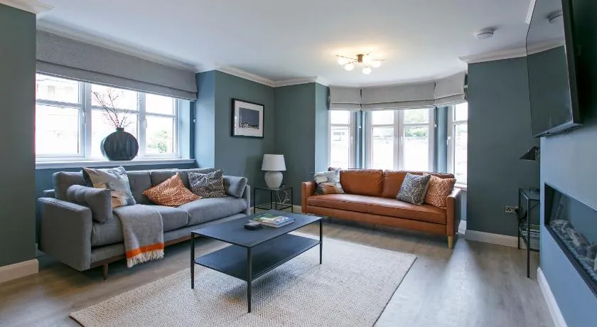 Troon No 1 Apartments - Image 1