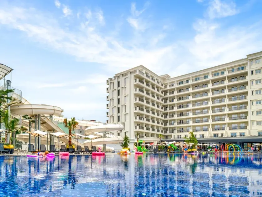 Bonita Luxury Resort & Spa - Image 1