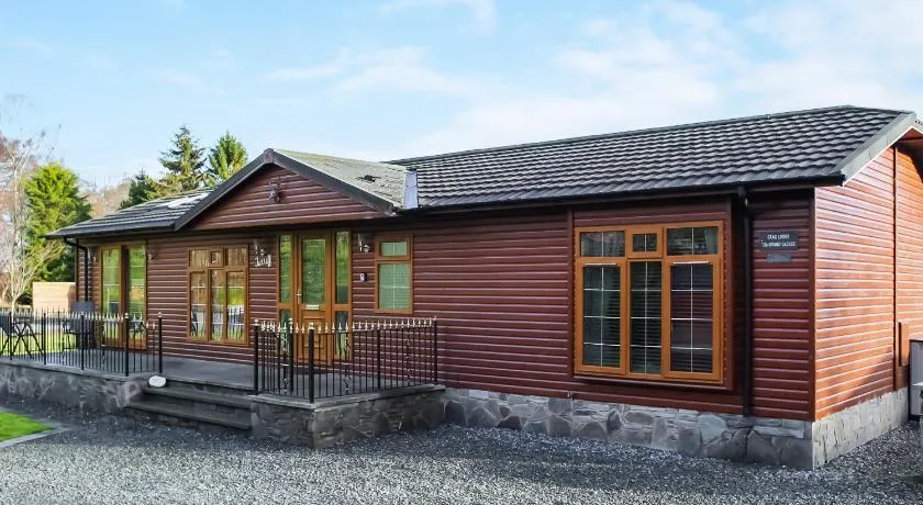Stag Lodge - Image 1