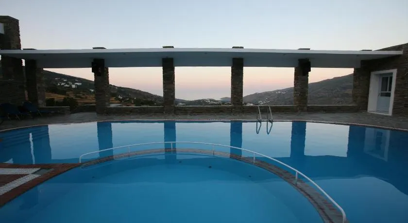 Perla Pool Hotel Andros - Image 1