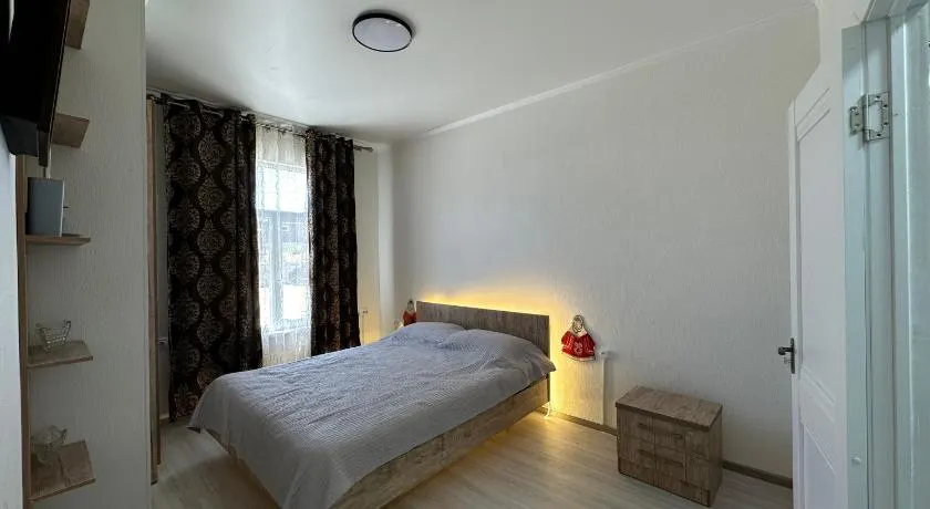 Raduga West 'Coco' Apartment - Image 1