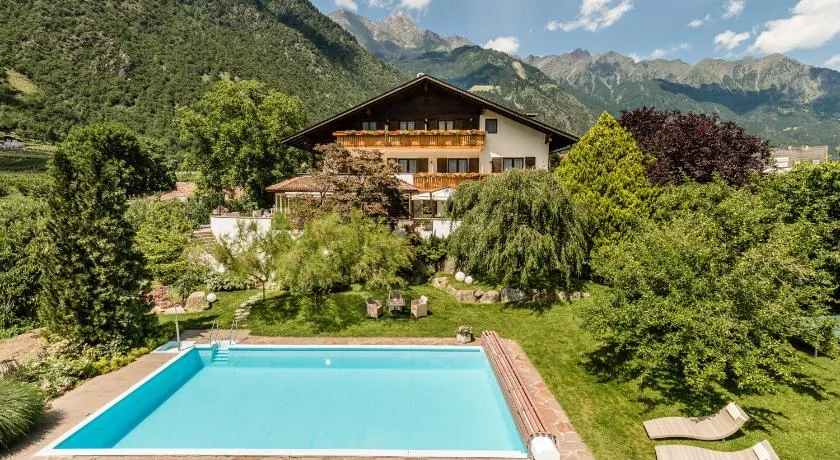 Garni Hotel Am Meilenstein - Image 1