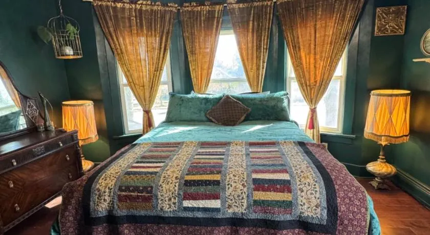 The Suite - Image 1