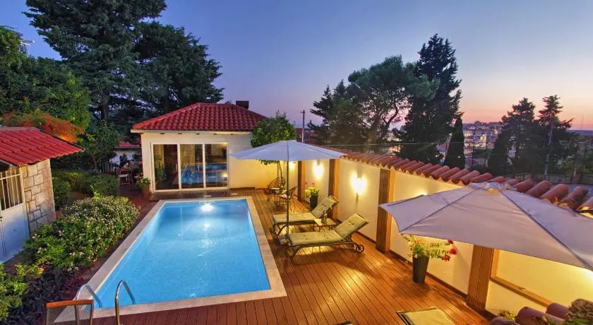 Villa Gloria - Image 1
