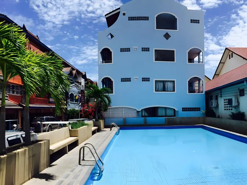 Leng Hotel - Image 1