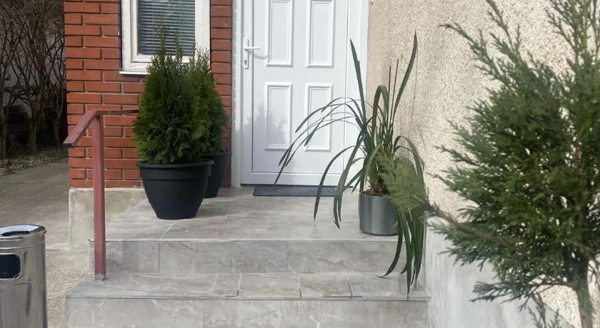 Airport17 B&B - Image 1