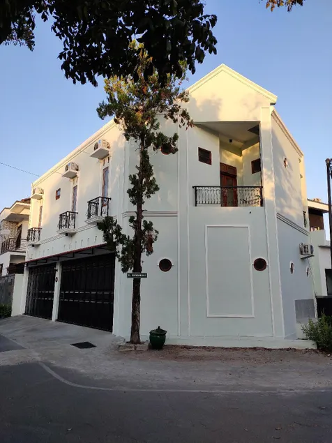 ZG Homestay Solo 6 kmr tidur - Image 1