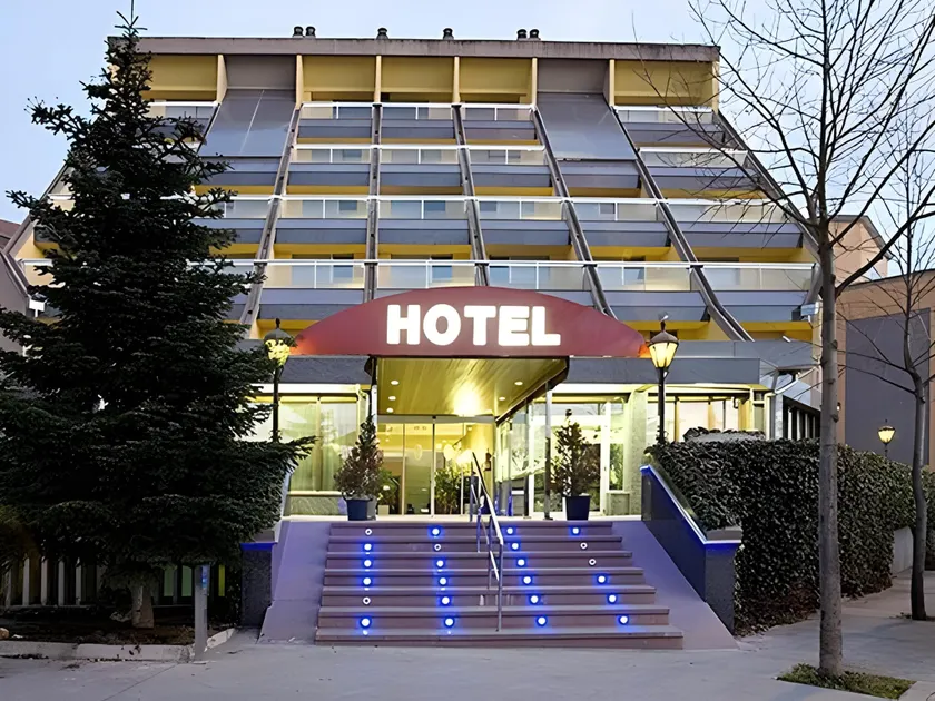 Hotel Can Pamplona - Image 1