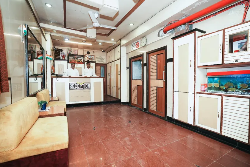 Hotel Kings Palace - Image 1