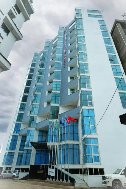 Crescent International Hotel - Image 1