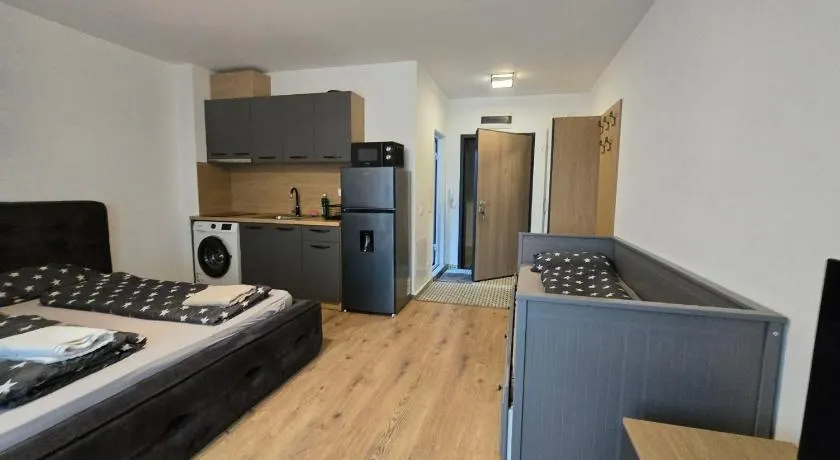 Monarch Luxury Stay - Image 1