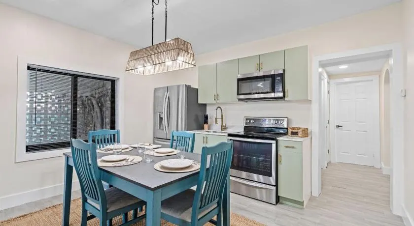 Miami Cozy Living - Image 1