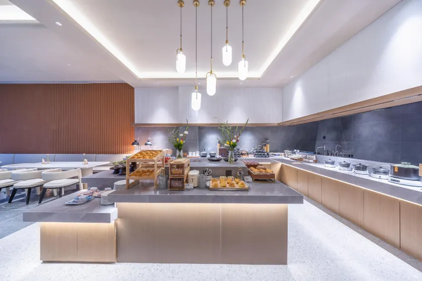Atour Hotel Yichang East Station Xinding - Image 1