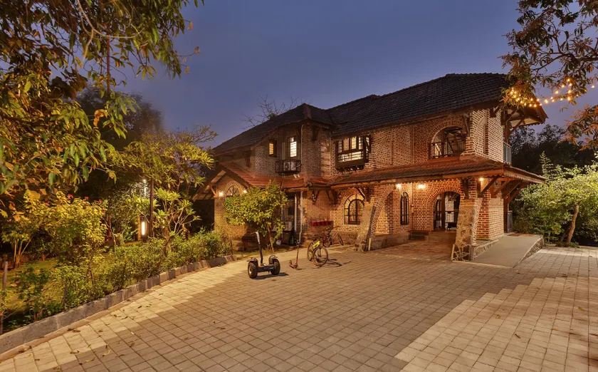 Nisarg Farmville: Luxury Villa and Nature Retreat - Image 1