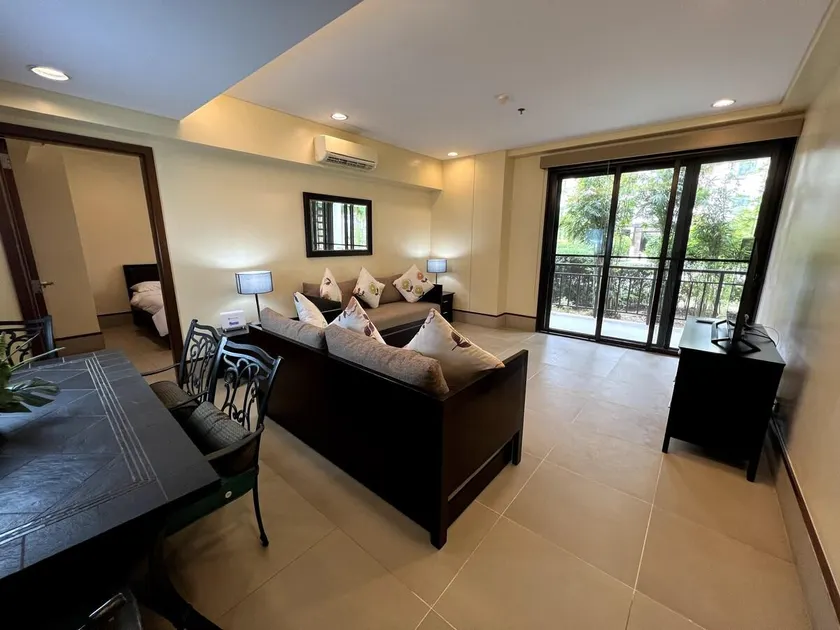 Huge 2 Double Bedroom / 2 Bathroom with Terrace - Image 1