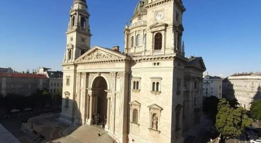 Monnalisa Basilika breathless view 3 bedrooms luxury flat free parking upon reservation - Image 1