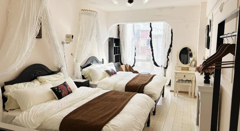 Lizi's Home-Lizi Boutique Guesthouse and Family Apartment-Nearby Tiananmen square and Houhai-5mins walk to subway - Image 1