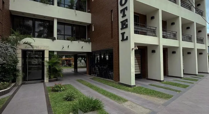 Hotel Escala Uno - Image 1
