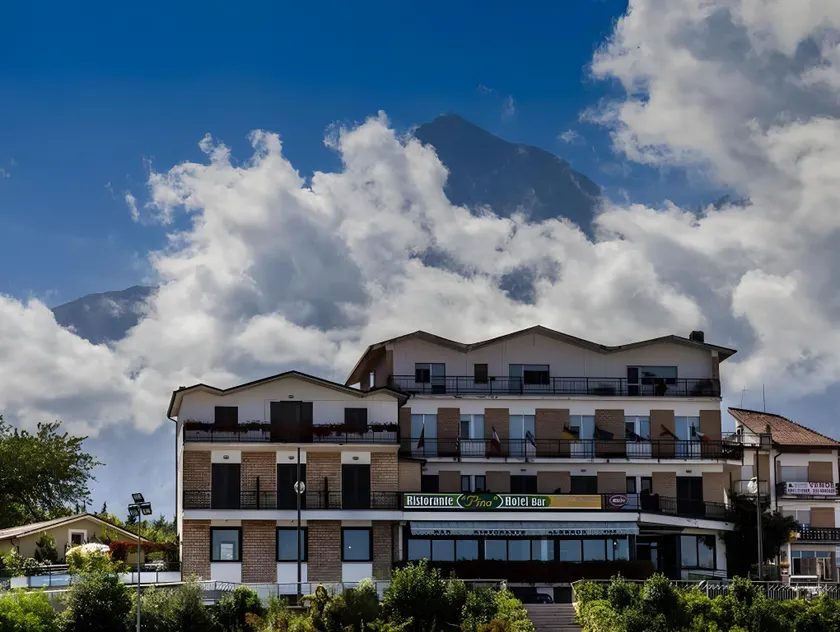 Hotel Pina Ristorante - Image 1