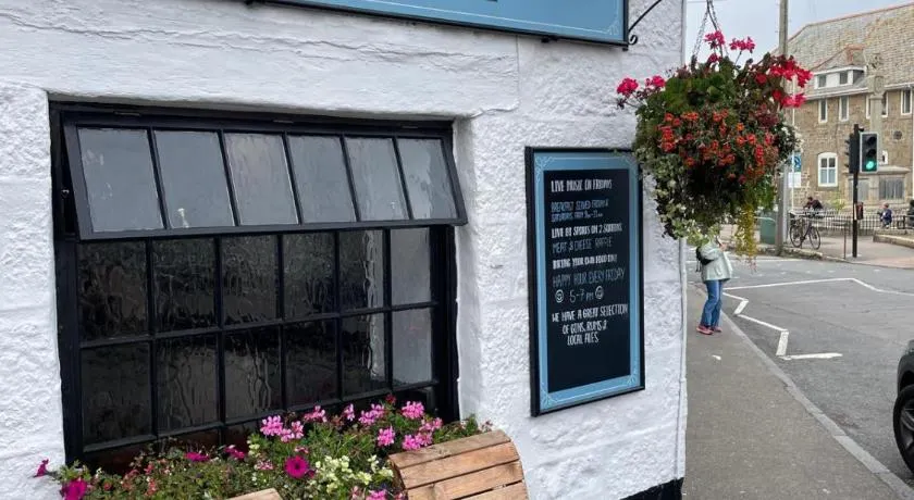 The Swordfish Inn - Image 1