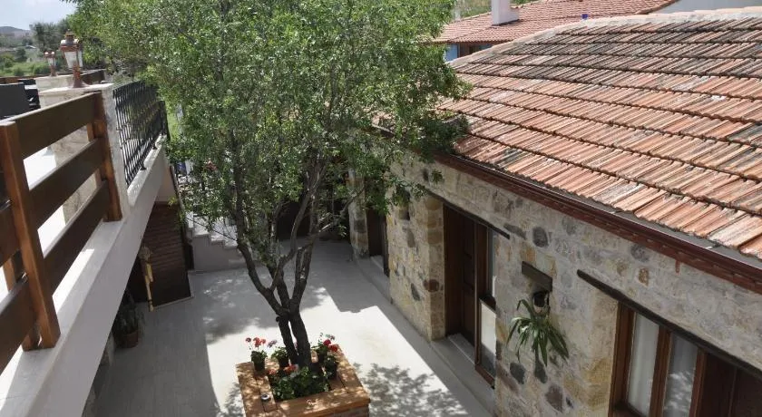Taş Avlu Butik Otel - Image 1
