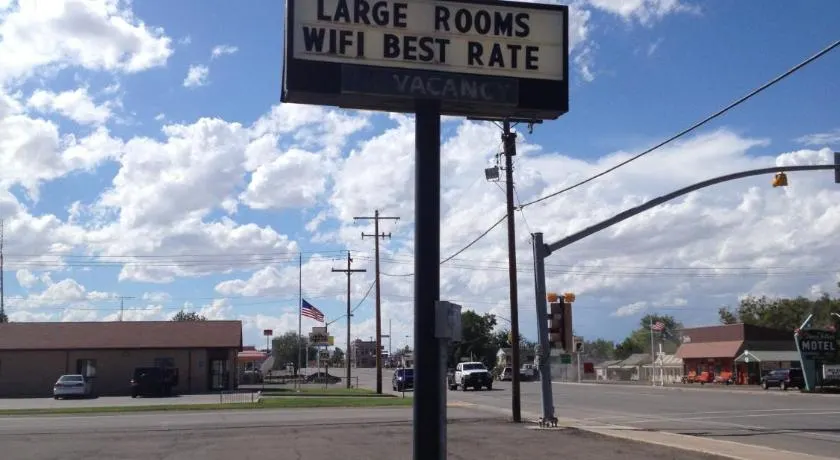 Budget Inn - Image 1