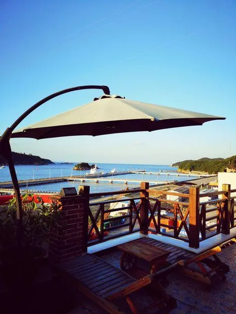 Old Wharf Guesthouse - Image 1