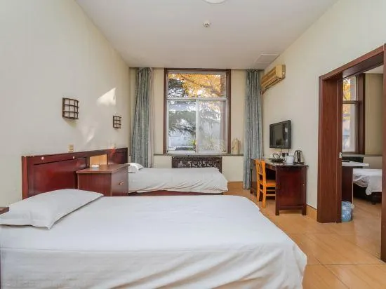 Changyi Hotel - Image 1