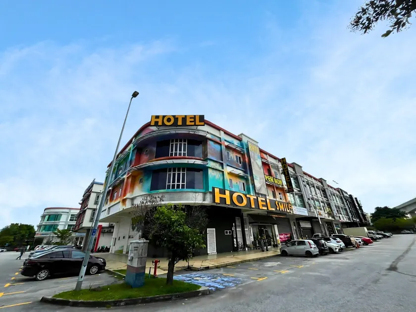 Smile Hotel Shah Alam ICity - Image 1