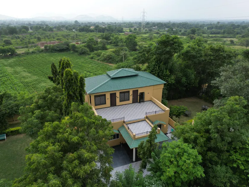CABANA- 5 BHK Luxury Villa near Udaipur - Image 1
