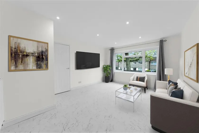 Supremely Posh 4-Bed Terraced Home Parking &Garden - Image 1