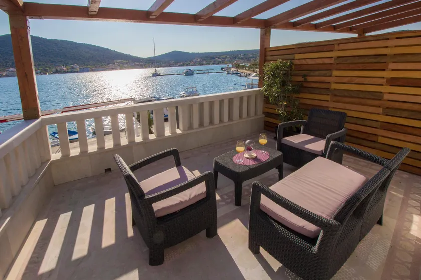 Appartement avec barbecue | Vue sur l'eau - Image 1
