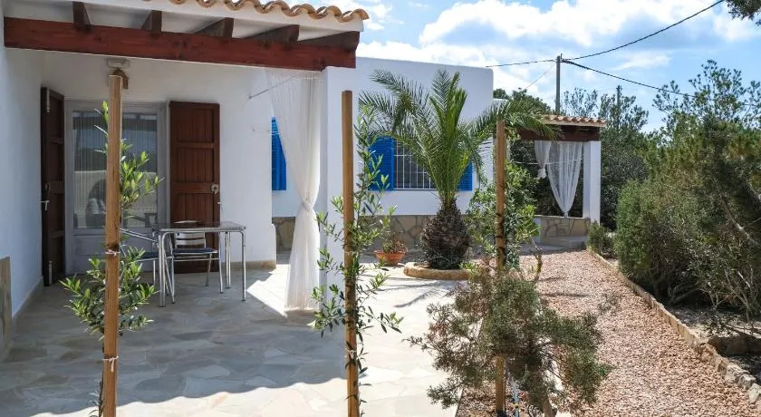 VIVIENDAS ES CARNATGE - Image 1