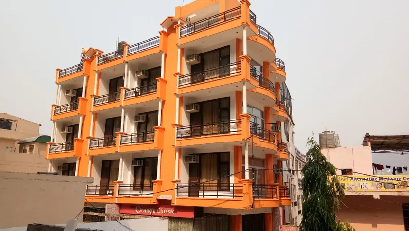 Hotel Orange Classic - Image 1
