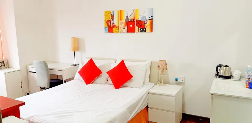 Cozy Little Room at Suria Kipark Damansara Apartment - Homestay with Fully Equipped Kitchen and Laundry - Image 1